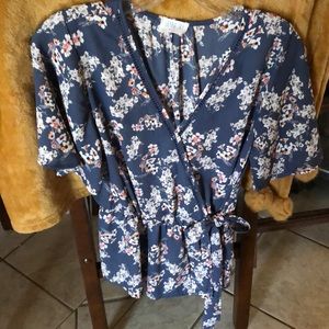 Sienna Sky Size M blouse